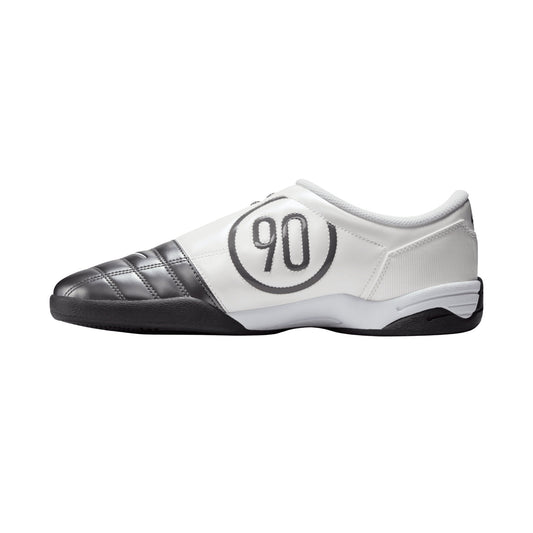 Total 90 Indoor Soccer Shoes