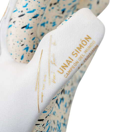 Attrakt Freegel Fusion x Unai Simón World Champion Goalkeeper Glove