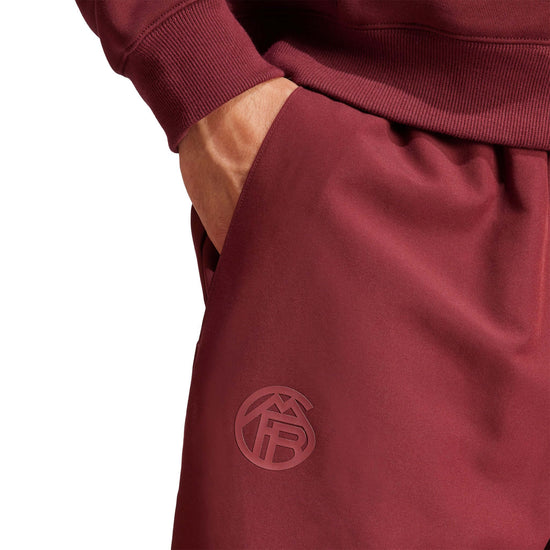 FC Bayern Munich Lifestyler Woven Pants 2023/24 | EvangelistaSports.com | Canada's Premiere Soccer Store