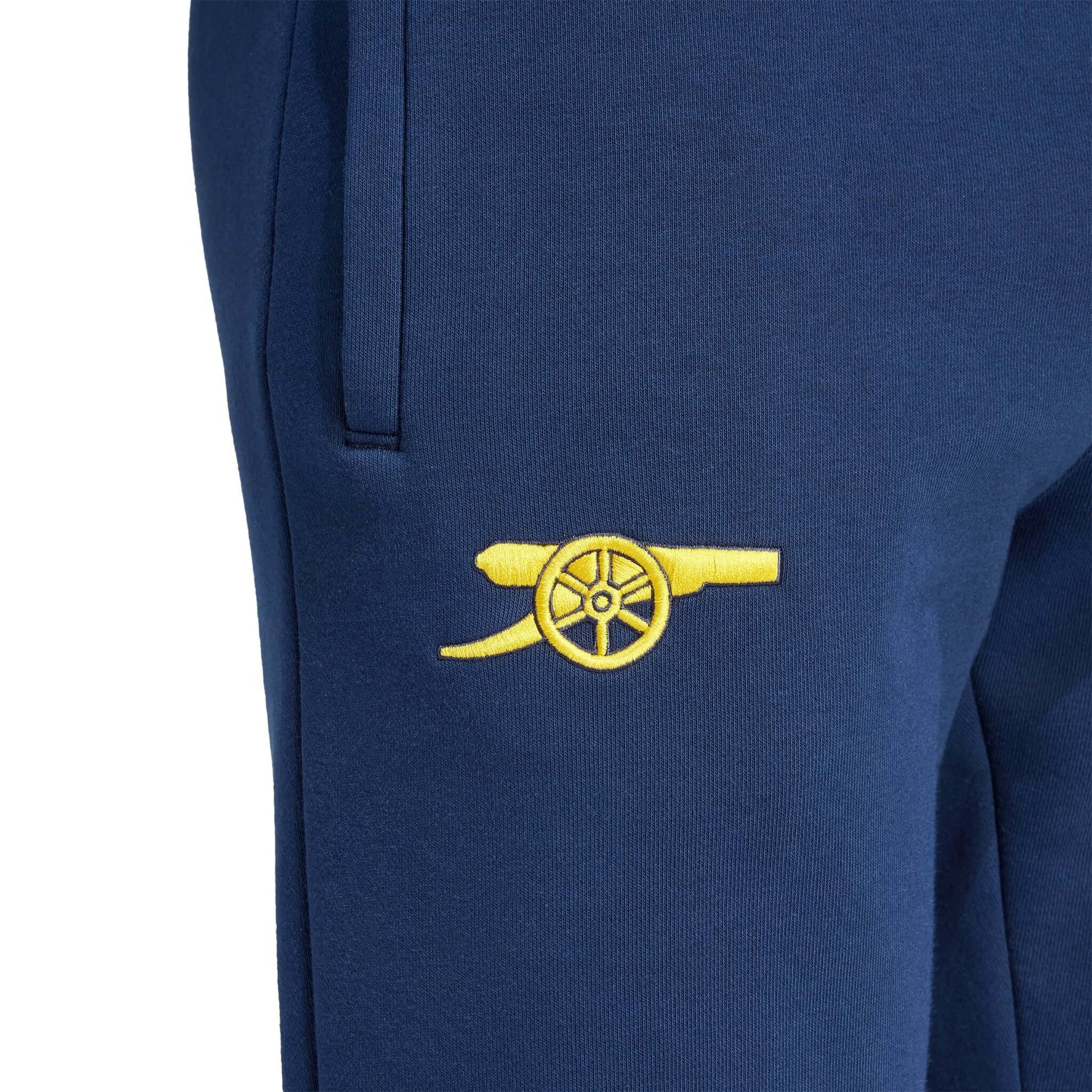 Arsenal FC Essentials Trefoil Tracksuit Pants 2023/24 | EvangelistaSports.com | Canada's Premiere Soccer Store
