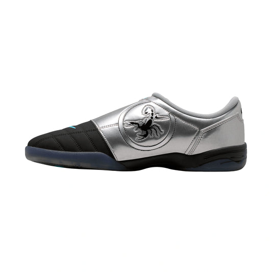 Total 90 Indoor Soccer Shoes